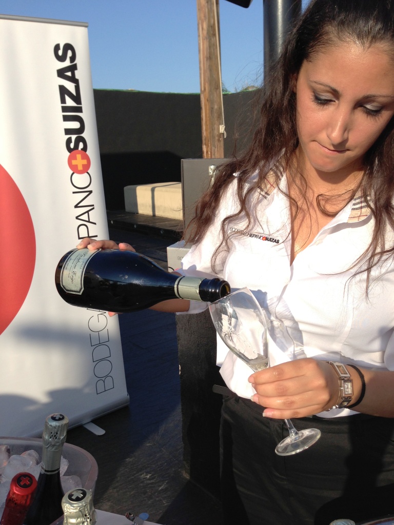 FASCV_Burbujas_Valencia_2013_Sirviendo_Tantum_Ergo_Blanco_Hispano_Suizas